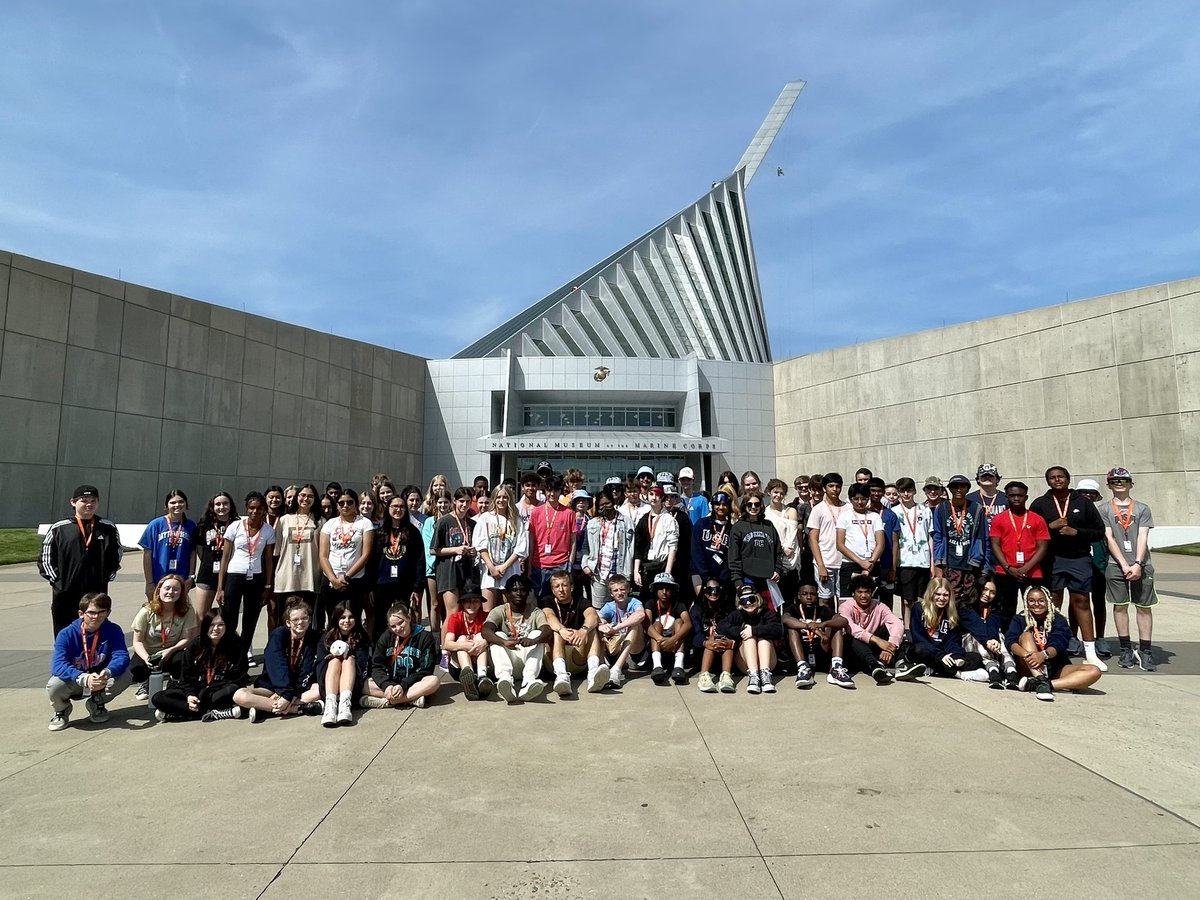 BethanyBratten's tweet photo. Bus 5 and Bus 6 at the Marine Museum at Quantico @OOMSDC @OOMS_OLSD https://t.co/K1GLR17AI0