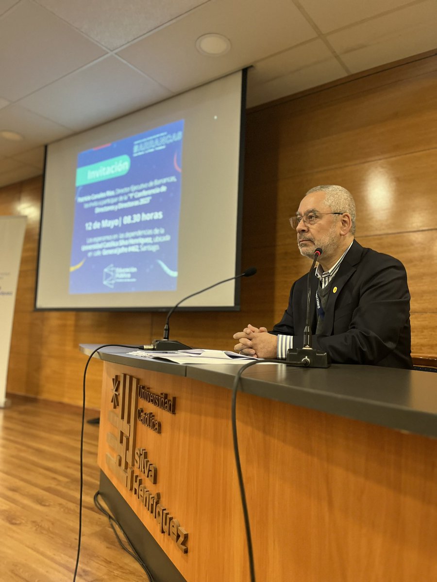 EduPublicaCL's tweet photo. Trabajo en red para el fortalecimiento de la #EducaciónPública y la #ReactivaciónEducativa ✅
Director Jaime Veas, junto al Director Ejecutivo del #ServicioLocal #Barrancas @pacanalesrios, lideran la primera “Conferencia de Directores y Directoras 2023”. https://t.co/jM9UOXHoKI