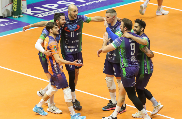 thevolleynews's tweet photo. Monza chiamata all'impresa con Perugia per la Challenge. Eccheli: "La fine di un percorso"
https://t.co/XSORF97wP3
#VolleyNews #MassimoEccheli #PlayOff5Posto #PlayOffChallenge #SirSafetySusaPerugia #SuperlegaMaschile #VeroVolleyMonza #Volleynews https://t.co/gE1fCfx7dC