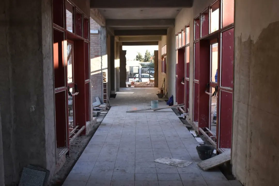 SIEPChubut's tweet photo. Con una inversión de más de 62 millones de pesos, estamos ampliando las escuelas N° 730 y 7721 de Trelew 🏫 👷

#ChubutEnMovimiento https://t.co/NeqNKE7nzM