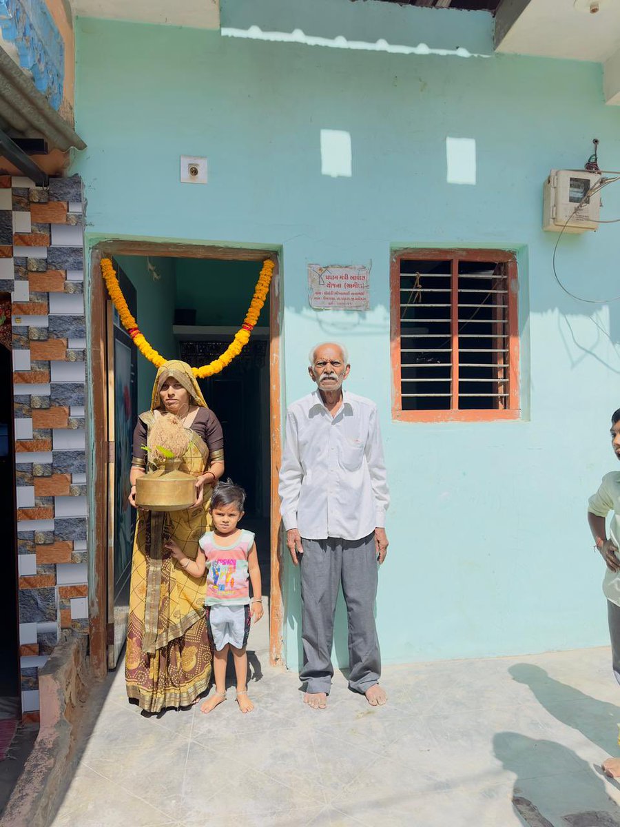 આજ રોજ તાલુકા માં ૧૩ ગામોમાં પ્રધાનમંત્રી આવાસ યોજના ના કુલ ૨૦ લાભાર્થીઓ નો ગ્રુહ પ્રવેશ કરાવવામાં આવ્યો.<a href="/ddo_vadodara/">District Panchayat Vadodara</a> <a href="/drdavadodara/">DRDA Vadodara</a>  <a href="/PMAYGGujarat/">Pradhan Mantri Awaas Yojana -Gramin Gujarat</a> <a href="/crdgujarat1/">Commissionerate of Rural Development,Gujarat</a>