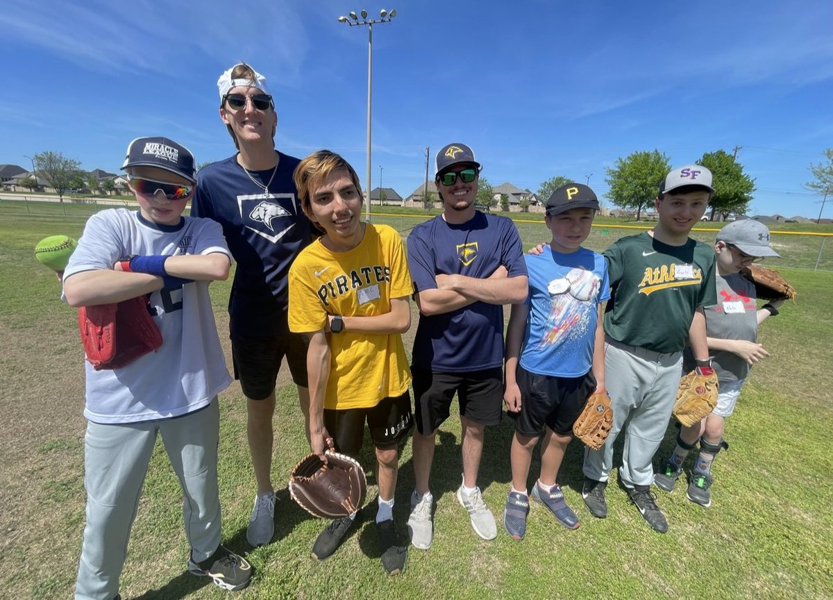 JimmyV29's tweet photo. Amazing year for the Lions… serving the community… honoring the past… pouring into the future… and serving the Lord.  Thanks to all for packing the house for our boys!  Thank you Seniors- you are loved!  See you at The Graham In 2024- @PCAAthletics Baseball. https://t.co/Y0VNej4UaJ