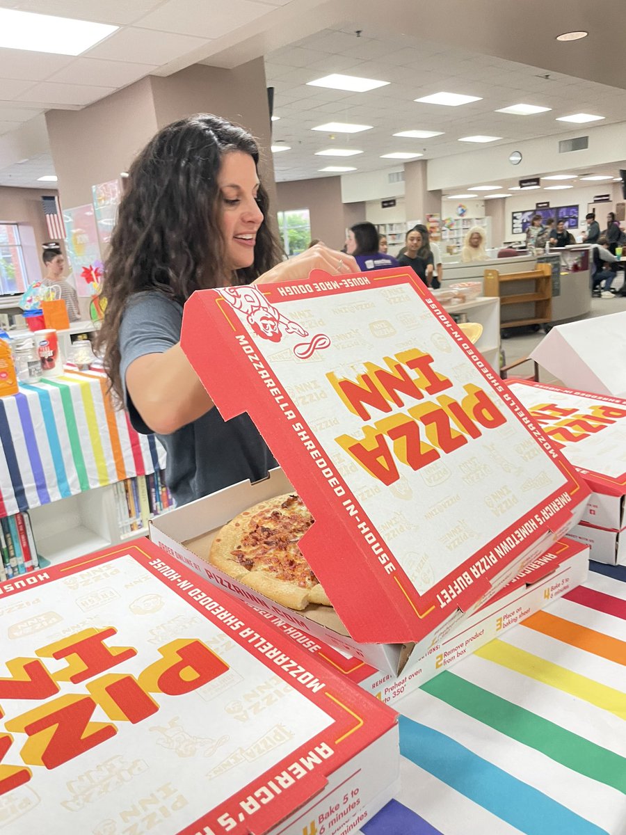 pnghsstuco's tweet image. Teacher appreciation breakfast🍩🍳☕️☀️