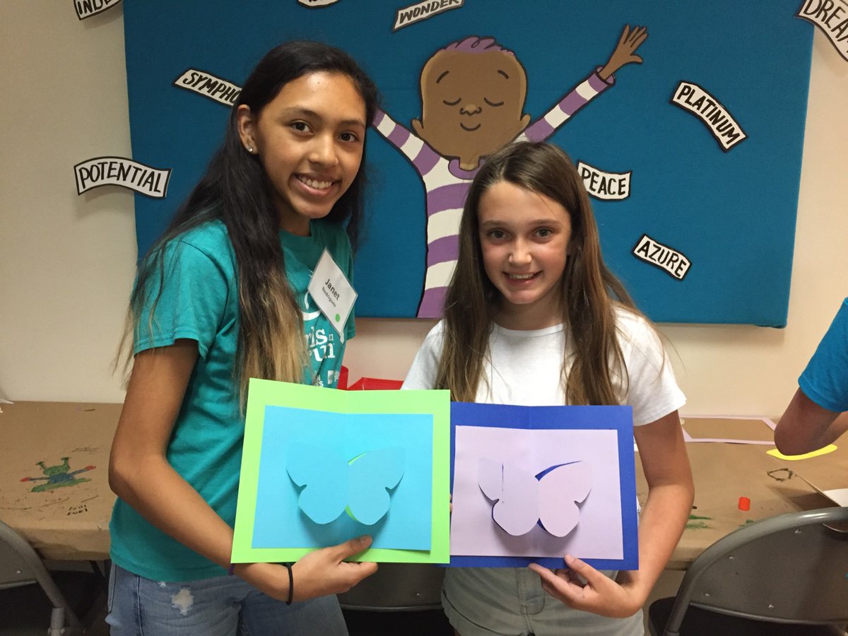 FableLearn's tweet photo. Pop-up cards or 3D flowers-Which would you customize for #MothersDay? Find them in our #FabMakerStudio Ready-Made library for a homemade gift created with love🧡🌷🦋 https://t.co/mgrmouNZoF