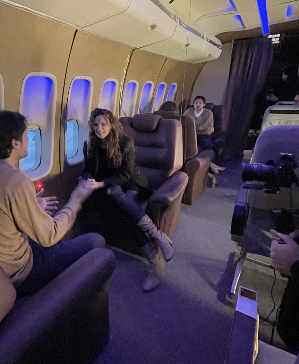 LUISANORBIS's tweet photo. Grabando para @ElArquiOK @Flow_ar en el bar Airport de Palermo, toda una experiencia! https://t.co/xF0afhMo9K
