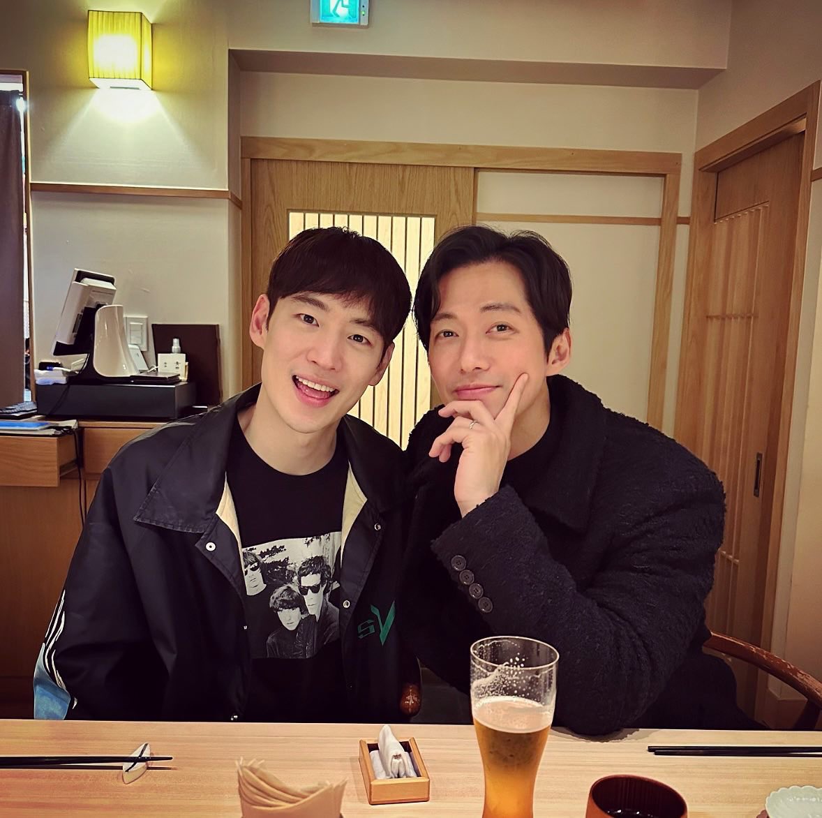 #NamgoongMin shared a photo with #LeeJeHoon on his instagram 📸