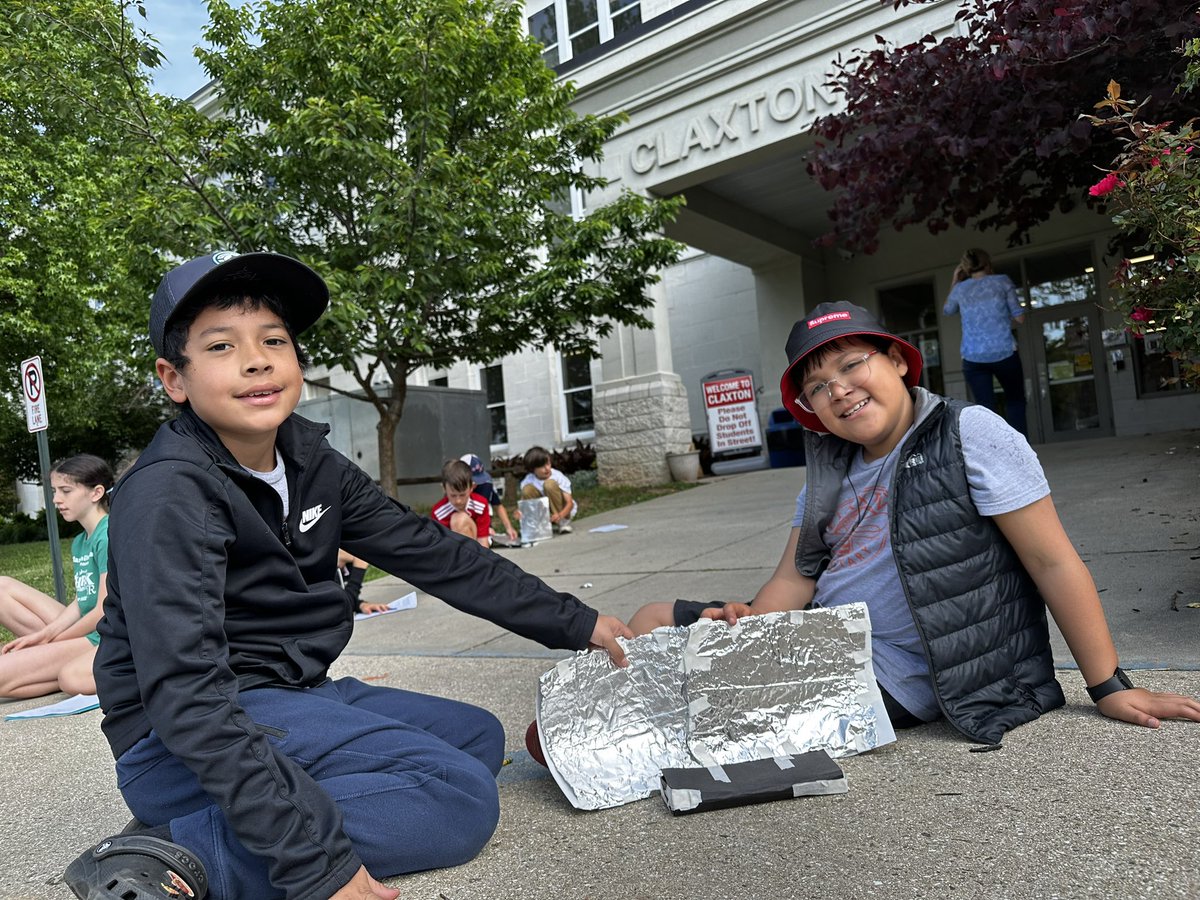 5th grade #clxleaders test their final solar collectors combining their STEM learning from our solar design unit. Boxes had to have a volume of 36 cubic inches. #ACSCougarPride
