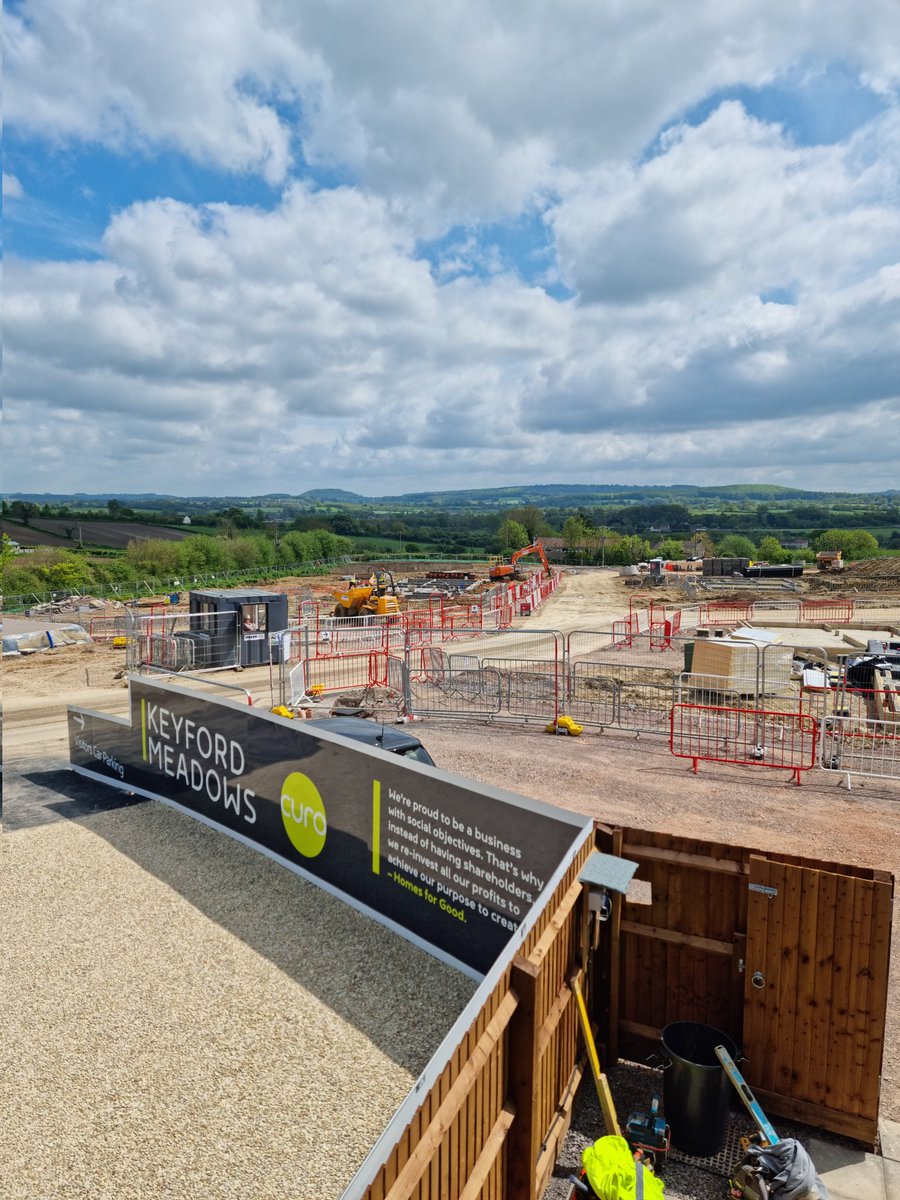 Caz_Curo's tweet photo. A different view for me today! #whataview 😍 #KeyfordMeadowsFrome @Giusy_Curo https://t.co/PTEoQtnnJ8