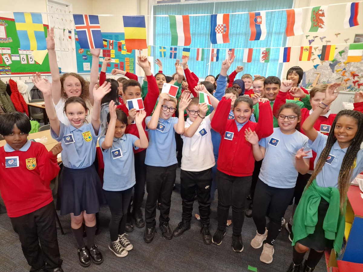 MrMacLPS's tweet photo. First #Eurovision experience for most of the class and what a blast we've had this afternoon! After all the juries gave their results, we had a clear, runaway winner! 3rd #Italy with 166 points, 2nd #France (a last minute surge) with 177 and clear favourite #Malta with 204! 😍 https://t.co/008OON6jAl