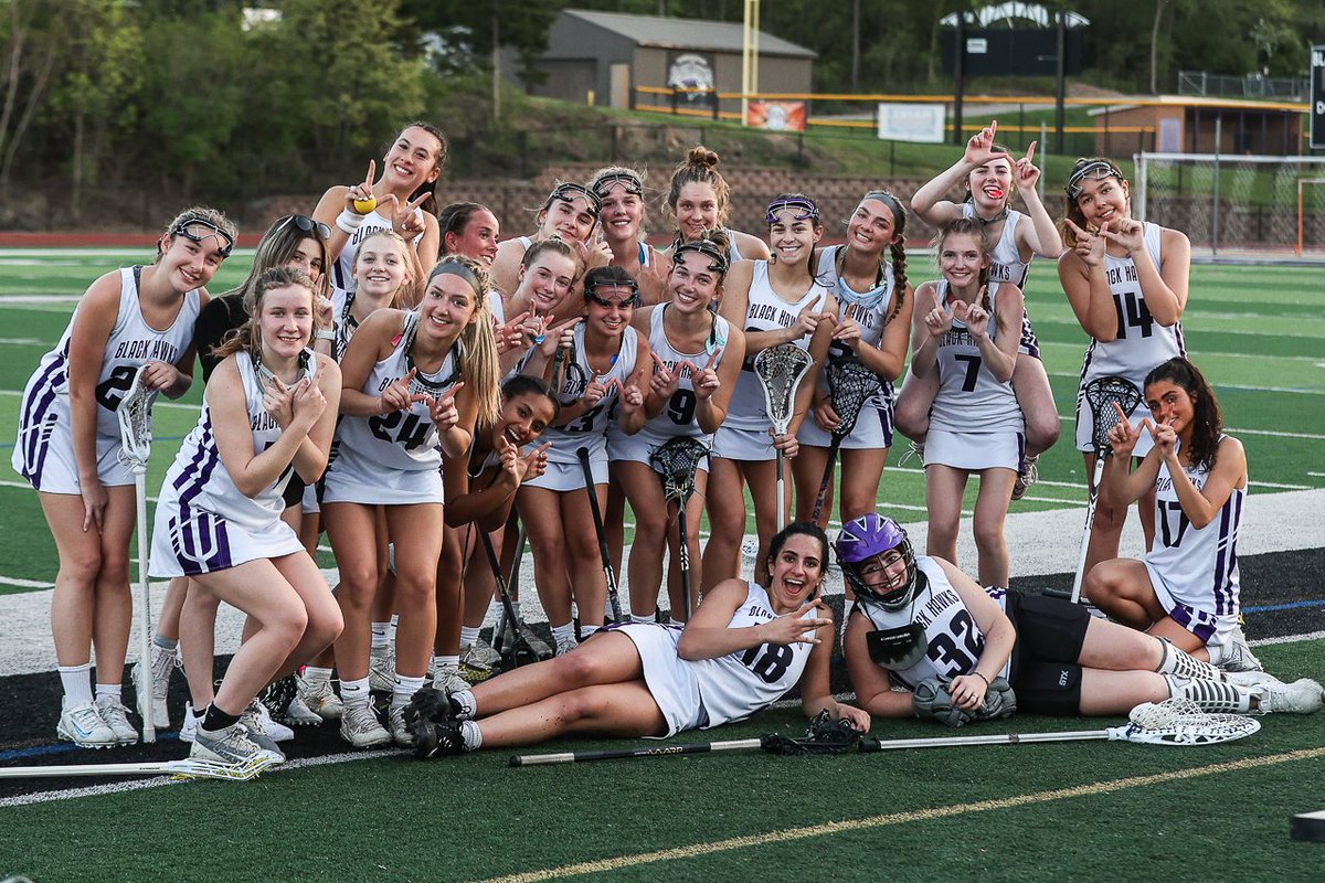 Huge 18-4 win over Marian last night for the <a href="/BloomfieldWLAX/">Bloomfield WLAX</a>  Black Hawks! Keep it up! 📸susanadamsphoto.com/bhhsblackhawks…
GO BLACK HAWKS! <a href="/BHHSSportsMed/">BHHS Athletic Training</a> <a href="/hills_hawks/">BLOOMFIELD HILLS BLACK HAWKS ATHLETICS</a>