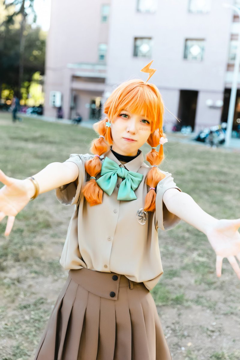 hakuyaku030's tweet photo. [Cosplay]
伐木高中的傳說：Geofu-412
📸 賊賊

今天才發現這張抱抱機器人居然沒有同步發推特……天理不容🪓

好期待這個月Ageoshi 久違的 Drink or Dare喔👀

#Geofart https://t.co/jqdMsfsWQ5