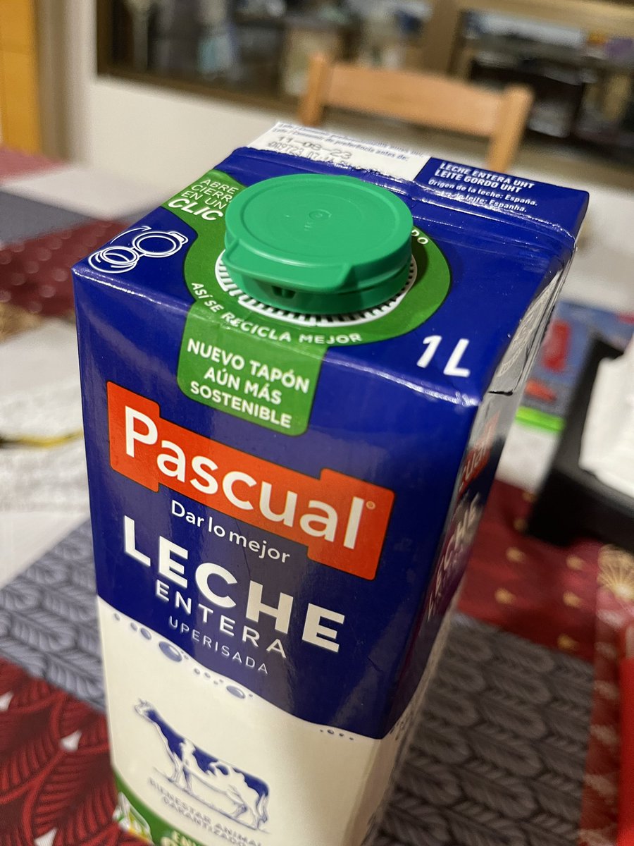 pacorrete's tweet photo. @Pascual seguro que no había otro tapón más incómodo…… sostenible debe ser una barbaridad, pero incómodo…… incómodo de narices….. De verdad no había otra opción sostenible y más cómoda, de verdad???🤦🏻‍♂️ https://t.co/TwaoG4yL7q
