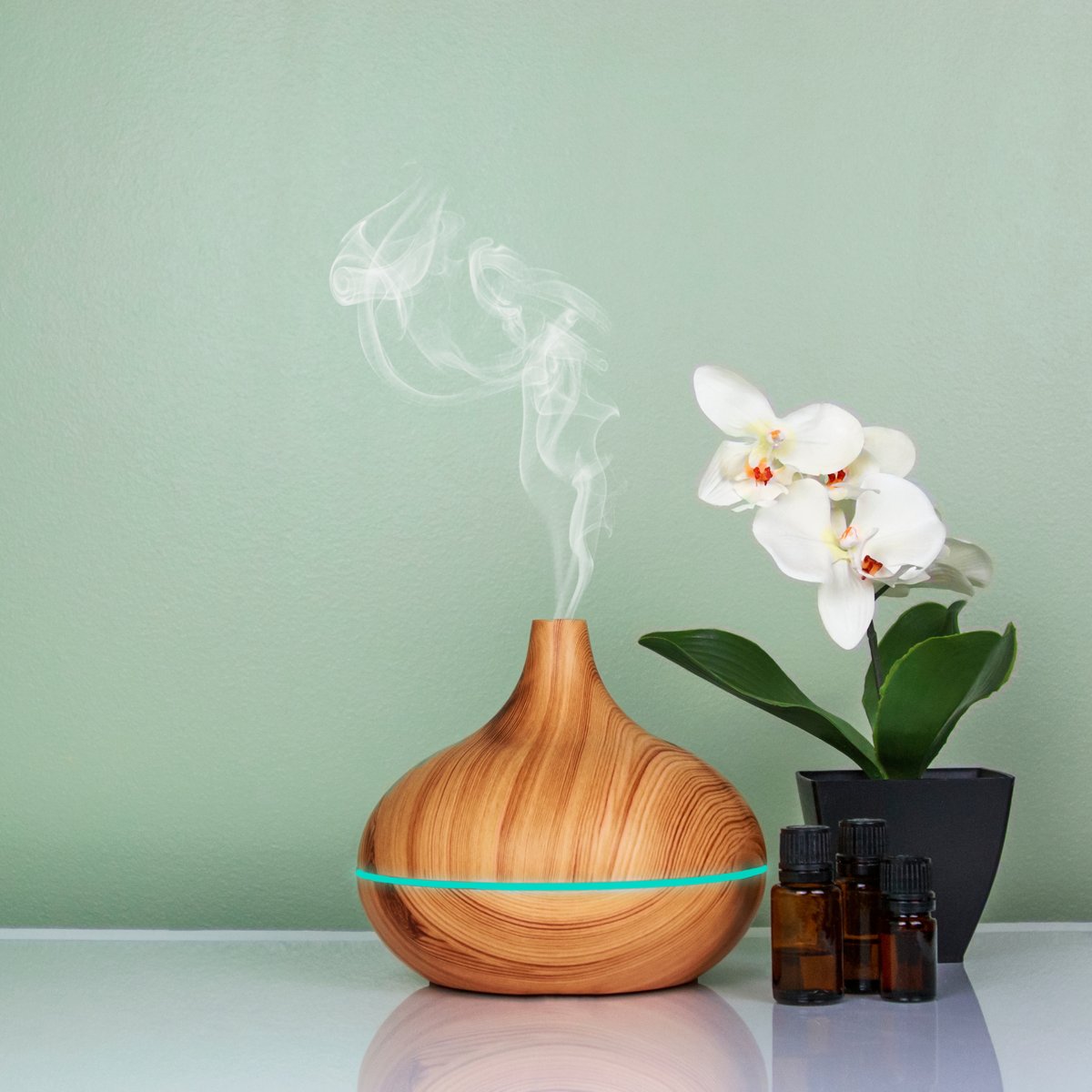 As our Beauty District pros know, one of the keys to a successful salon is the atmosphere. Think relaxed, soothing, and inviting; you're on the right track! You can create this by using soft music, aromatherapy, and offering a refreshing drink to guests. #RelaxationStation