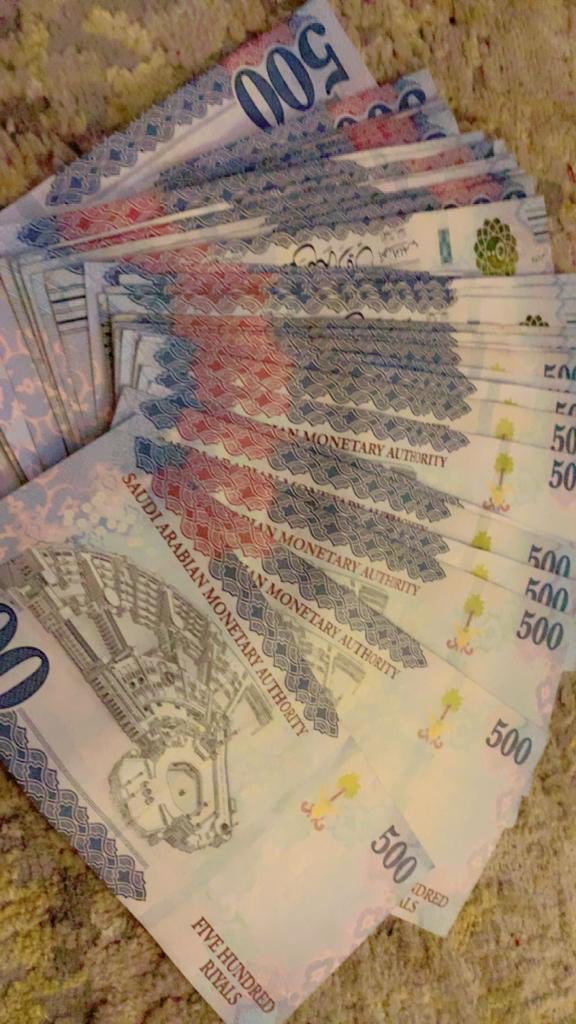 عاجل لمتابعيني
 بعد قليل
سحب سريع 20,000 ريال  :

الفائز الاول: iPhone 14📲
الفائز الثاني : 10,000 ريال

ريتويت حط لايك موعدنا بعد قليل ❤️