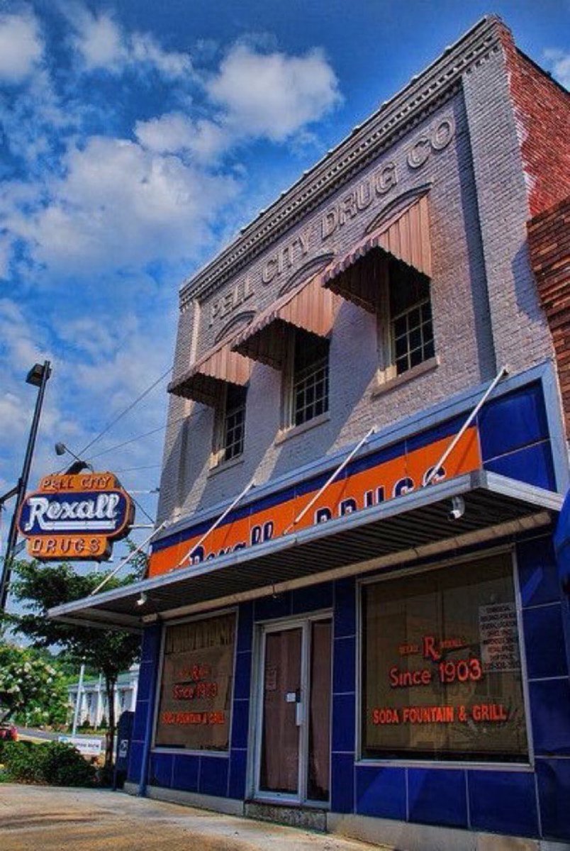 Whenever I saw a drug store in the 80s I was always like “Looks like my pediatrician just prescribed a few packs of baseball cards.”