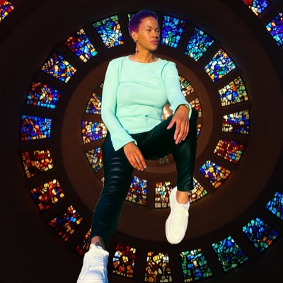 thegenaverse's tweet photo. #NewProfilePic https://t.co/wDgpxGHHBJ
