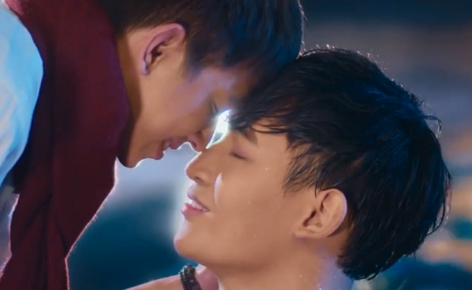 Alka89x's tweet photo. A couple that can be tender or passionate... You feel their love🥹

#fluke_natouch #โอห์มไง #OhmThitiwat #OhmFluke #โอห์มฟลุ้ค #LoveAt9 #609BedTimeStory https://t.co/CXET76d9RV