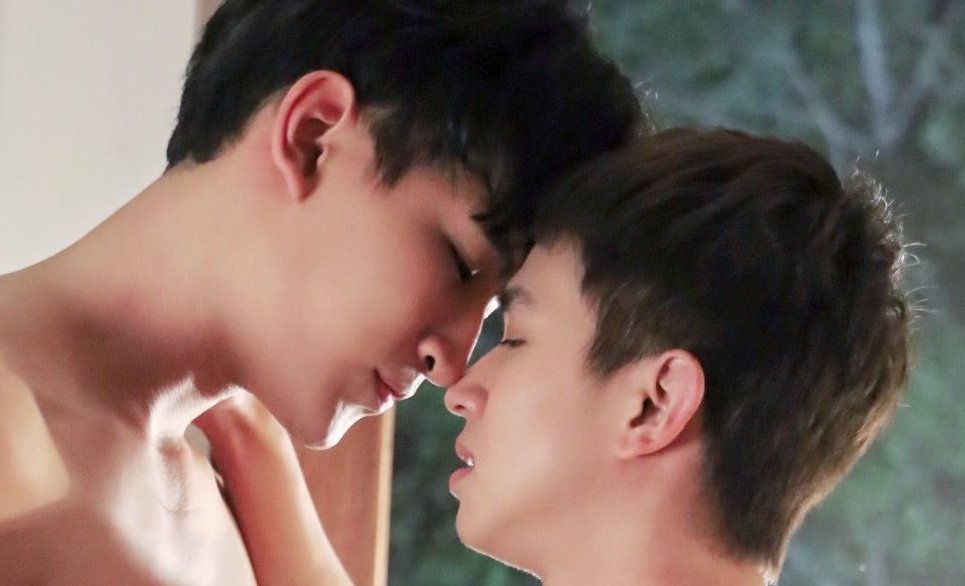 Alka89x's tweet photo. A couple that can be tender or passionate... You feel their love🥹

#fluke_natouch #โอห์มไง #OhmThitiwat #OhmFluke #โอห์มฟลุ้ค #LoveAt9 #609BedTimeStory https://t.co/CXET76d9RV