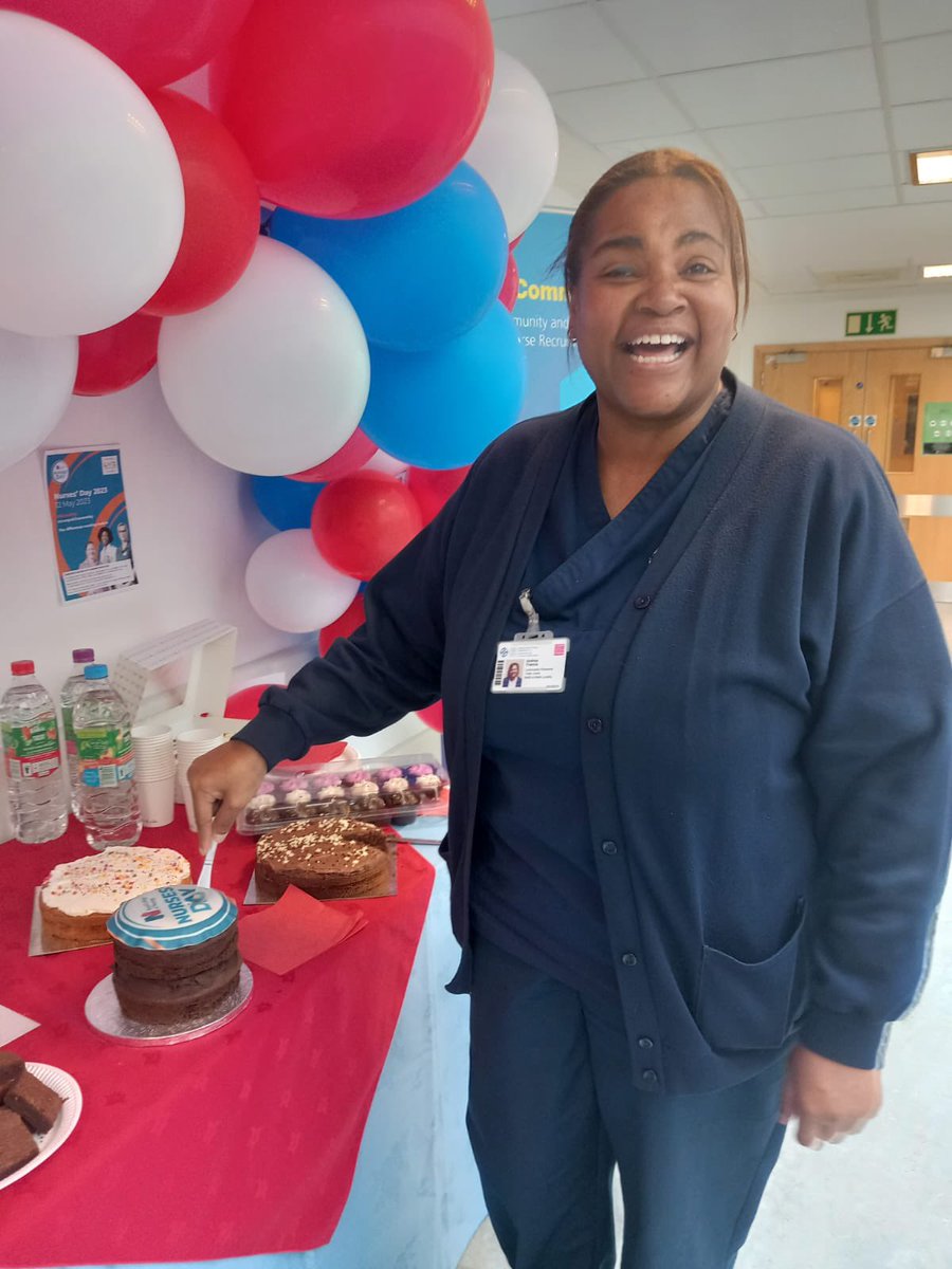 Sarcol70's tweet photo. Happy International Nurses’ day 2023 to all our fellow nurses - from the Acute Response Team and the Vale Locality. Was lovely catching up with so many nurses AHP’s and everyone else who popped in to see us!! #IND2023 @CV_UHB @annawelly16 @OverallSianie https://t.co/1e4TuxfbPt