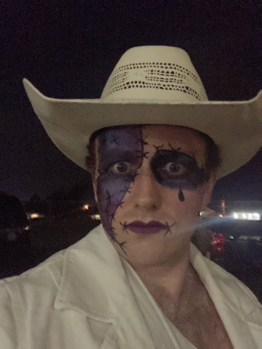 fabooandre's tweet photo. Till we meet again cowboy 👢
.
#fabulous #faboo #butterfly #monarchofmanliness #wrestling #prowrestling #beauty #makeup #art #violence #cowboy https://t.co/l2tYzSLr54