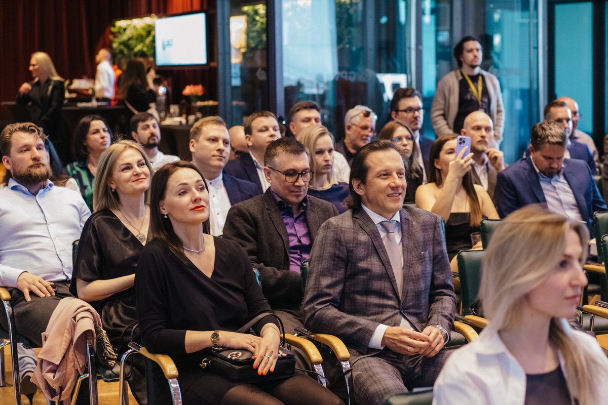 abbabusiness_'s tweet photo. Free Belarus Business Award winners were announced! These are the best 5 #Belarusian business in different countries that were awarded with € 25 000 and one company that awarded with special prize. Congratulations to our winners!

@GPW_WSExchange #abbabusiness #EUforBelarus https://t.co/PWRpEBhqYK