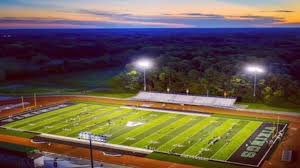 NathanKunickis's tweet photo. After a great conversation with @CoachYoniOffit, I am blessed to receive my first D1 offer from Valparaiso University! @valpoufootball @CoachLFox @lemont_football @williehayes47 @EDGYTIM @AllenTrieu @LemmingReport @PrepRedzoneIL @TNTignite @ThrowItDeep @Rivals_Clint https://t.co/yL71Z9nNkk