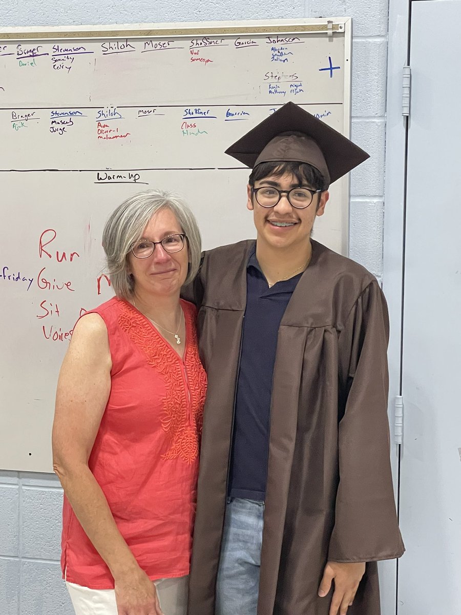 457DeLoach's tweet photo. @GCHSbuffs graduation walk @GWdolphins These grads spent all their elementary years at GW. We are all very proud of you and thank you for inspiring our GW students. https://t.co/bu7AxvU9D0