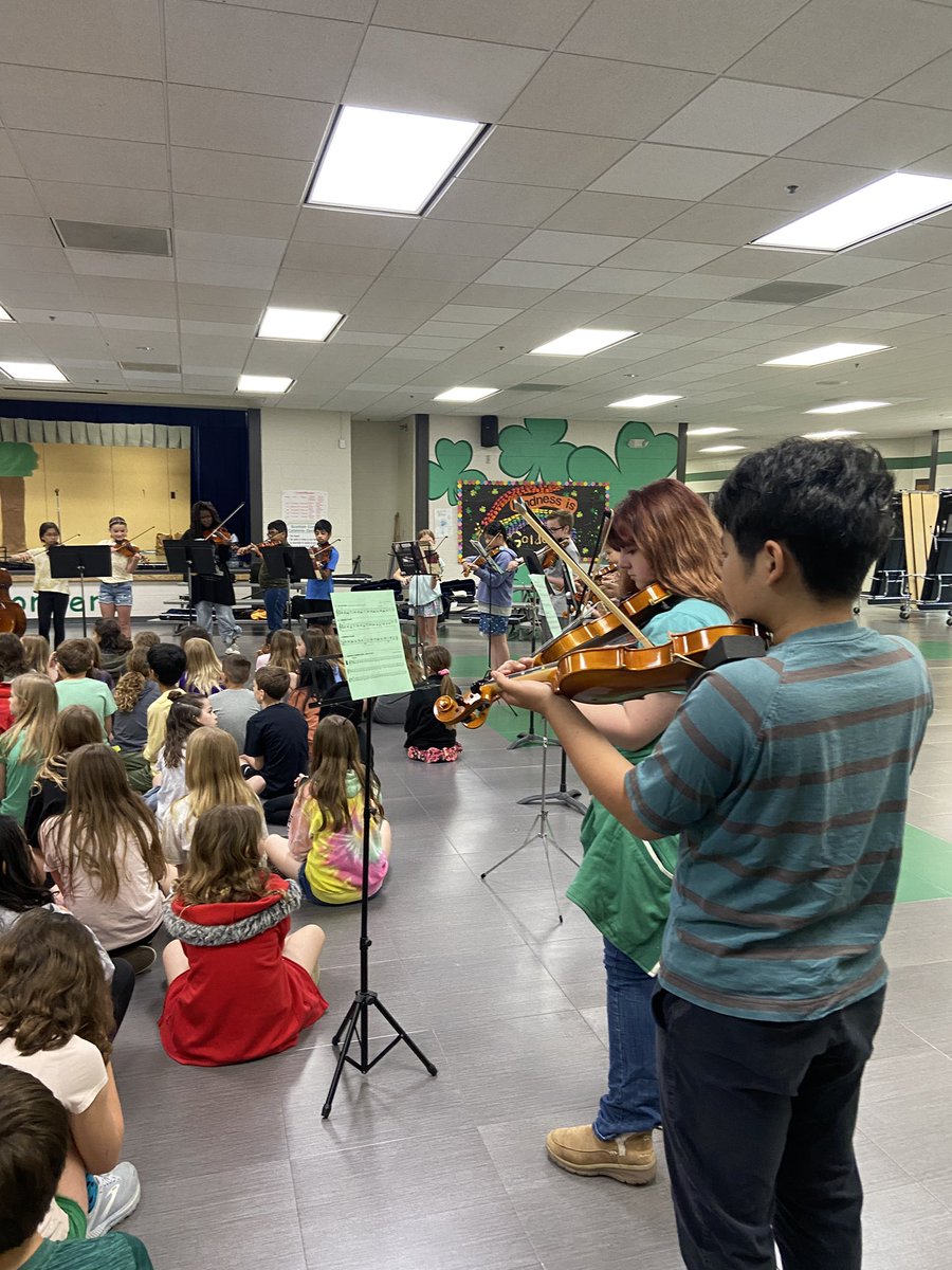 mrs_poff's tweet photo. 5th grade strings demo #scedcsd https://t.co/wz5Y6j17yF