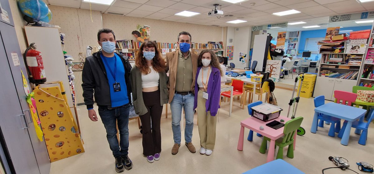 Hoxe organizamos un taller de robótica para nenos e adolescentes ingresados no CHUS con motivo do Día do Neno Hospitalizado

Celebrouse na Aula Hospitalaria do hospital de Santiago, en colaboración con ASANOG e impartido pola empresa Captioma Galicia