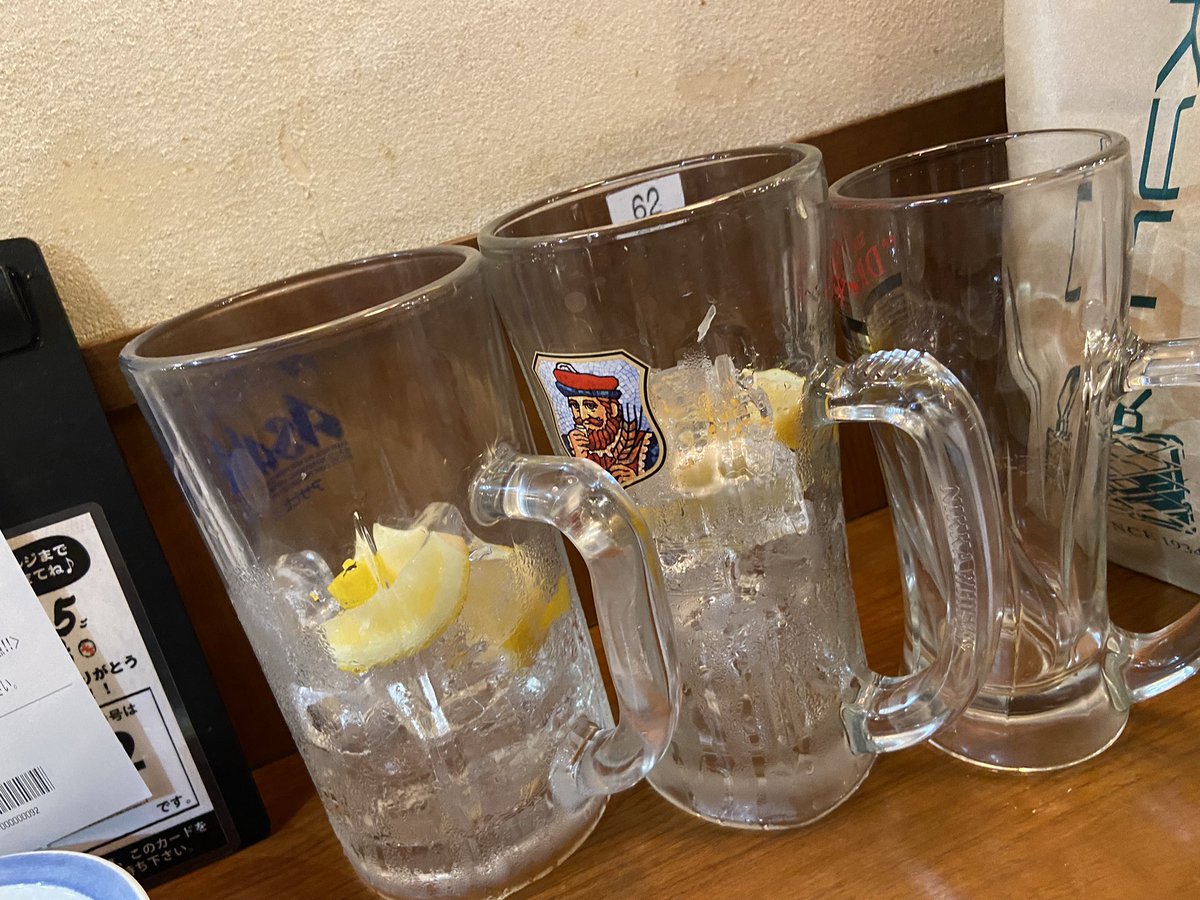 a_k3k's tweet photo. 左からギガ、メガ、生🍺 https://t.co/iO2Wm0QaiP