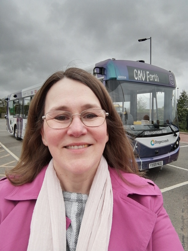 MsKarenStewart's tweet photo. I've been on the innovative autonomous bus today AB1! Travel over the Forth Road Bridge between Ferrytoll P&R and Edinburgh Park. Full timetable from @StagecoachEScot starts on Monday! #CAVForth #ForthBridgesTrail https://t.co/emWQ4nv8Ap