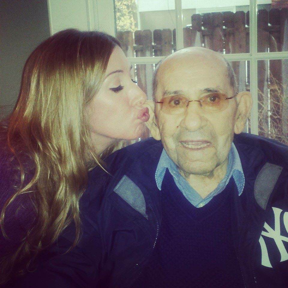 lindsayberra's tweet photo. I really just love this guy. Happy, Happy 98th Birthday, Grampa! 🙏⚾️❤️🎂
#Yankees #Mets #MLB #ItAintOver https://t.co/VRe9udSGRf