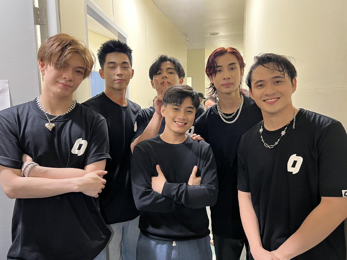 StarPopPH's tweet photo. #StarPop artists #JanahZaplan, @brynchong, and @cheescabum with @bgyo_ph members! ❤️‍🔥

Congratulations, best boys! 

@BGYO_Nate @BGYO_JL @BGYO_Akira @BGYO_Mikki #BGYOBeUsAlbumShowcase https://t.co/7RBXMXrdBD