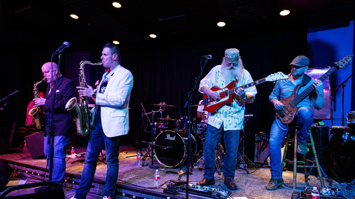 MatthewAlecJazz's tweet photo. A few [more] photos from my group's performance a week ago at @BopStopTMS!

Courtesy SeeFactor Photography

#matthewalec #gregbanaszak #brianwoods #bopstop #cleveland #jazz https://t.co/bmSRgAkBLa