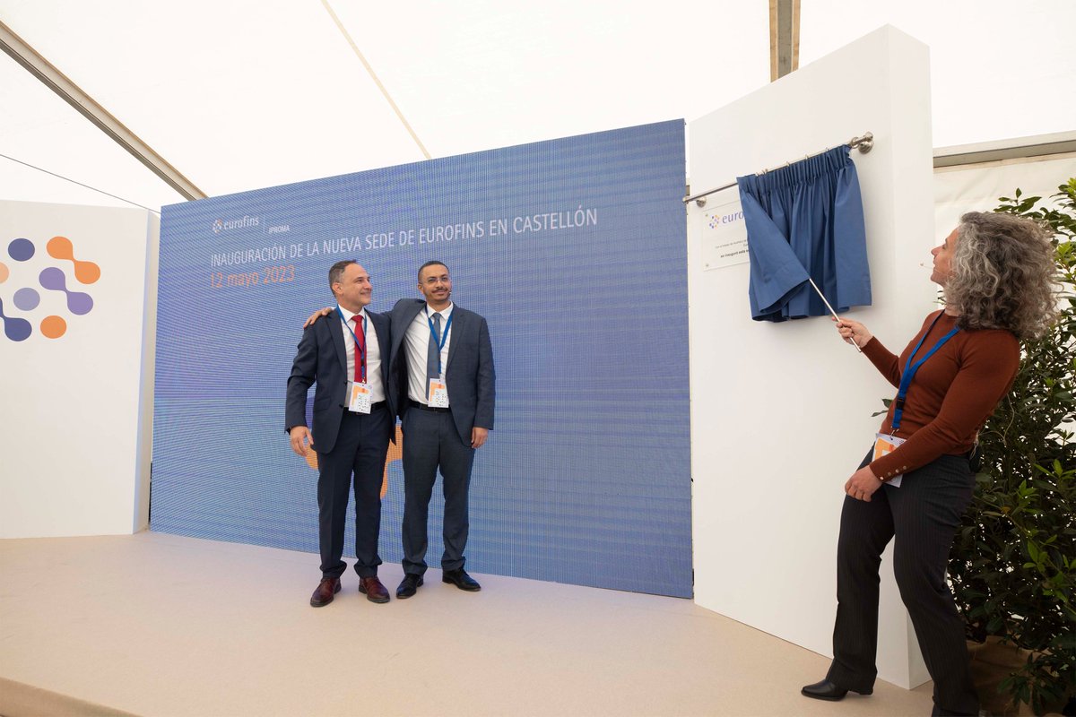 eurofins_iproma's tweet photo. 🎉🔬 Hoy ha sido un día muy especial para nosotros, hemos inaugurado nuestro nuevo laboratorio central en Castellón. Líderes europeos de #Eurofins, autoridades y personalidades se han reunido para este evento tan importante.

#InauguracionIproma #Eurofins #TestingForLife https://t.co/b68kArxYa5