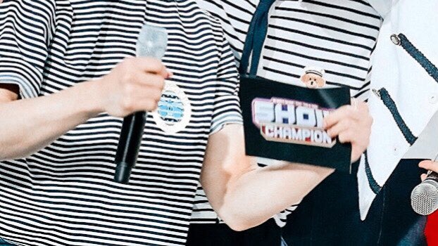 intokmj's tweet photo. itโs been 3 years since #ASTRO_Knock1stWin and #ASTRO2ndWin. โก
๐ฆ i was really happy.
๐ถ tysm for being our light.
๐ฎ we became 1st place singers once again.
๐ฑ it should be rohas who receive this award.
๐บ being 1st place is so touching.
๐ฅ we got to sing for the encore stage. https://t.co/94P7vGM8It