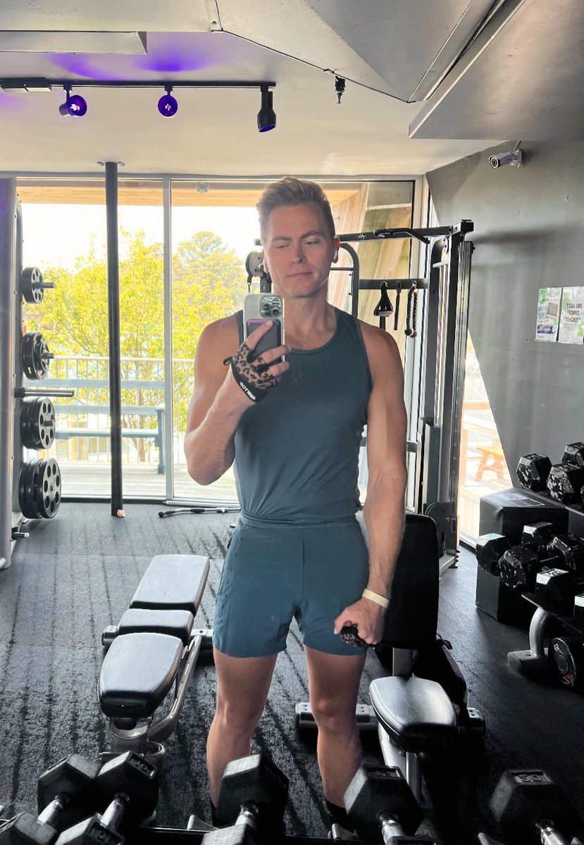 Wesley Bonner tweet media