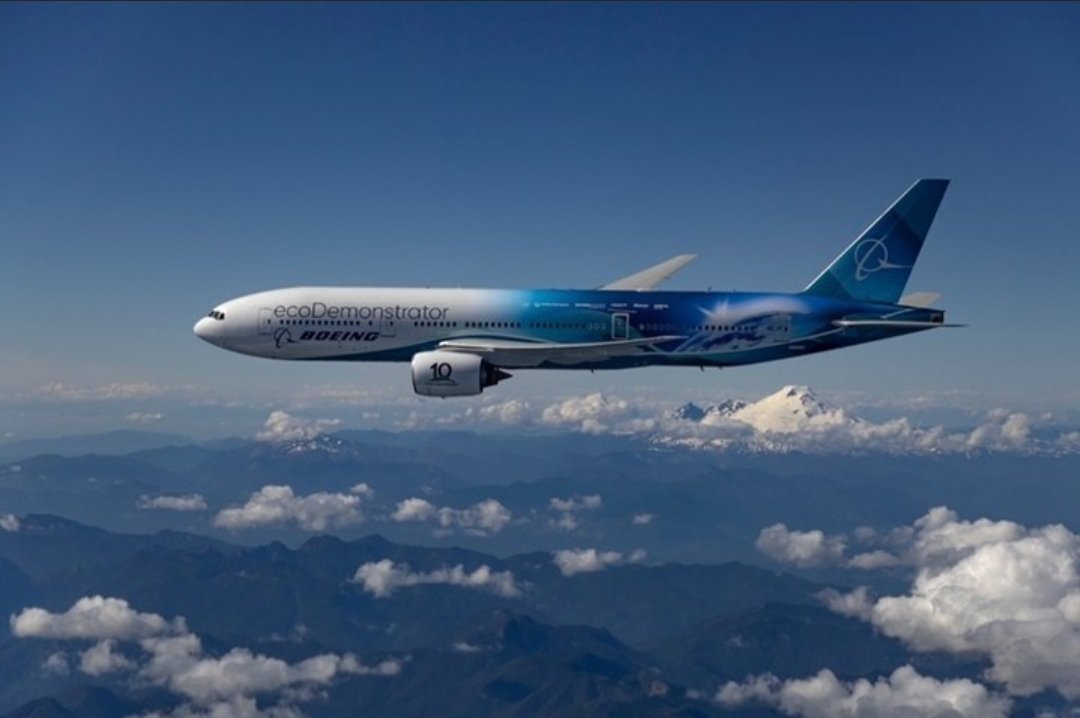 calmoairphoenix's tweet photo. Did you know that Boeing has developed a new technology called "microlattice" which is a lightweight and ultra-strong material that is being used to create more fuel-efficient and environmentally friendly airplanes?
#innovation #technology #calmoairphoenix #aviationfacts https://t.co/2Royn0rupR
