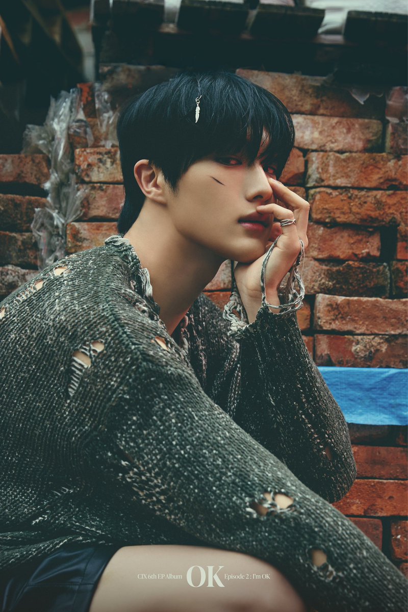 CIX_Official's tweet photo. CIX(씨아이엑스) 6th EP Album 'OK' Episode 2 : I’m OK

HYUNSUK,
Individual Concept Photo A

2023.05.29 6PM (KST)

#CIX #씨아이엑스 #BX #승훈 #배진영 #용희 #현석 #OK_Episode2 #ImOK https://t.co/UuWrMhDhuB