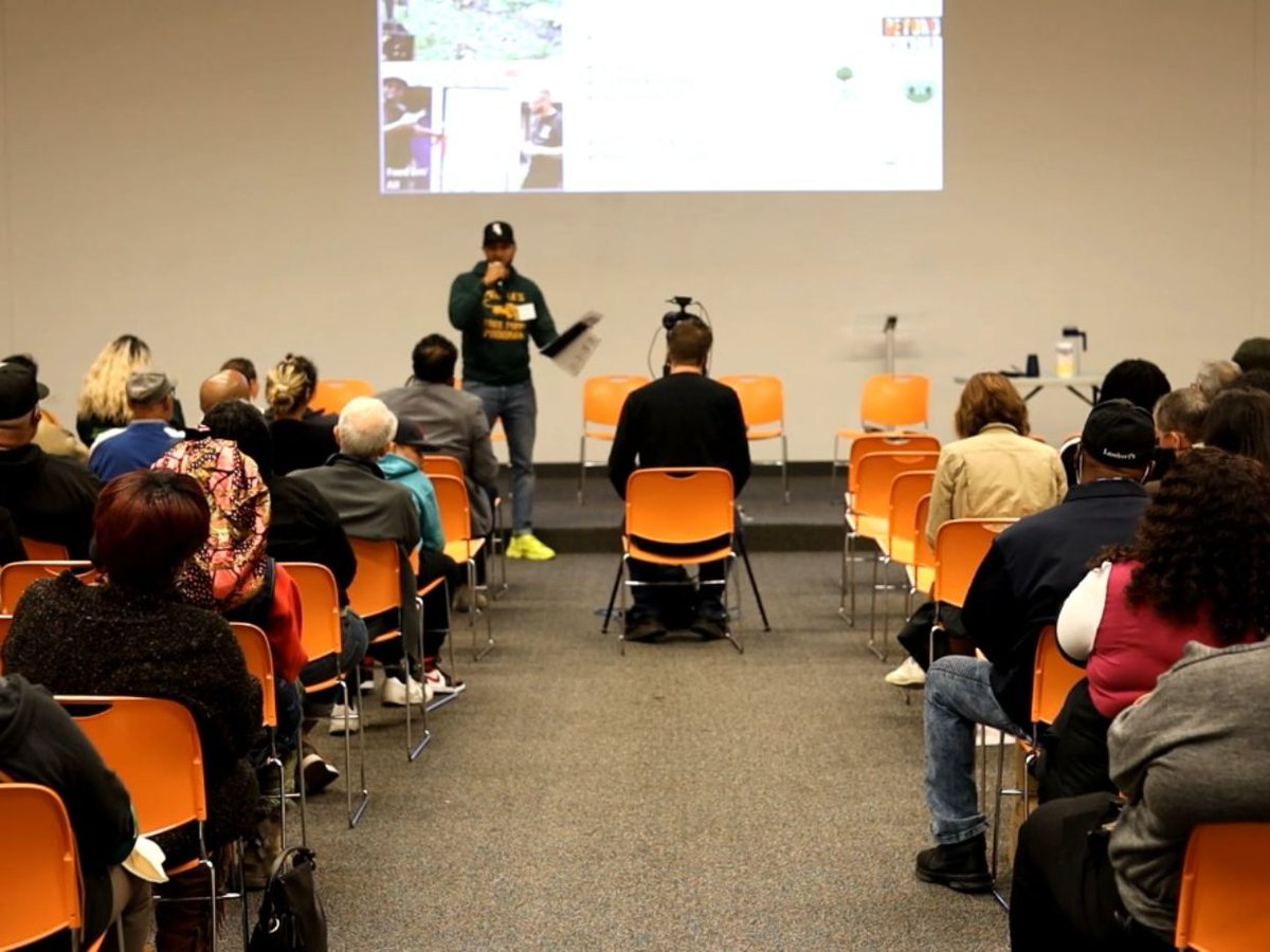 ACT_Chicago's tweet photo. We're improving the #ChicagoAustin #FoodAccess ecosystem by supporting community gardens, emergency food, grocery access, and more. RSVP for the 5/16 info session at https://t.co/FBDCLzHVP6 #AustinEats #FoodInsecurity #FoodEcosystem #Chicago #Westside https://t.co/hpcFqgNc3C