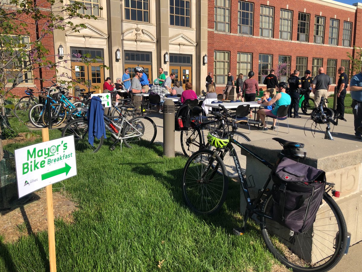 cityofames's tweet photo. 🚲National Bike to Work Week kicks off in Ames with a free Bike Commuter Continental Breakfast hosted by Mayor John Haila & Ames City Council members from 7-9am TOMORROW, May 15, in front of City Hall, 515 Clark Ave. Stop by for a breakfast snack & drink!
#NationalBiketoWorkWeek https://t.co/LNAMdRUZ1k