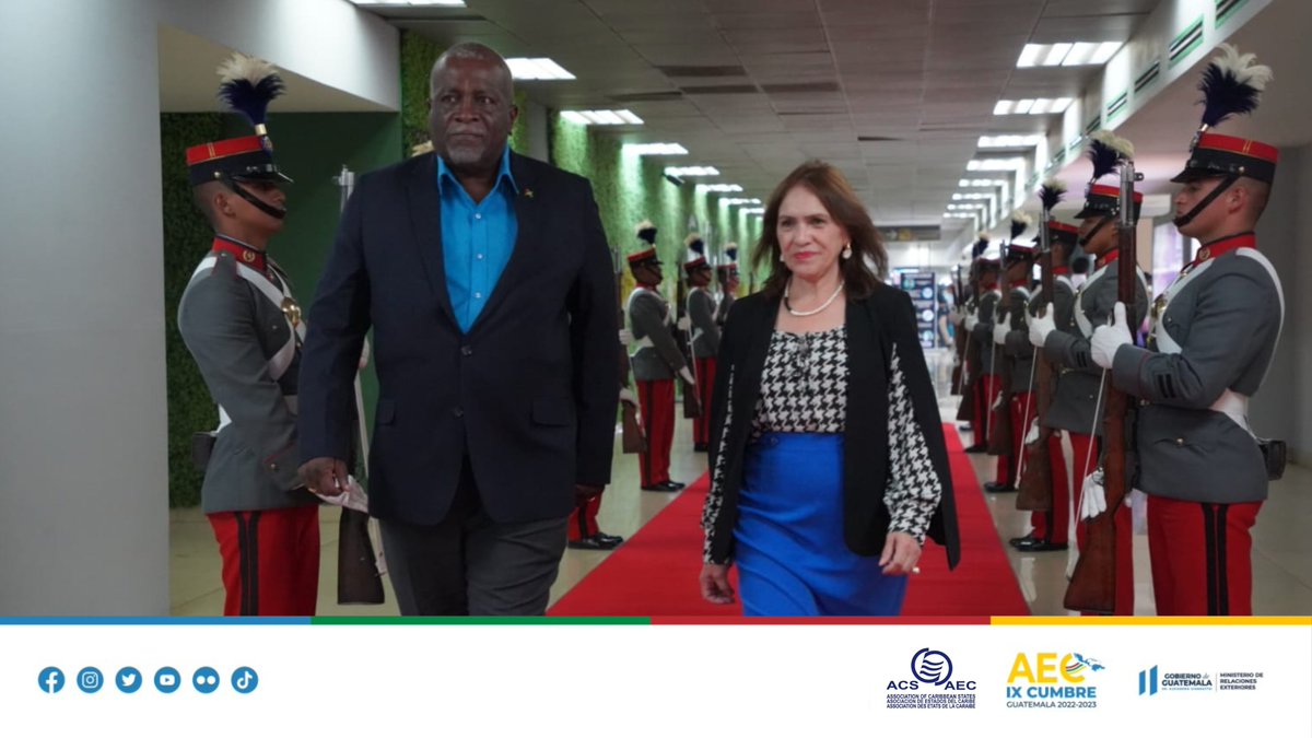 IXCumbreAECGT's tweet photo. Guatemala le dio la bienvenida a Mark Phillips, Primer Ministro de Guyana, a la @IXCumbreAECGT. https://t.co/gFxadACnGQ