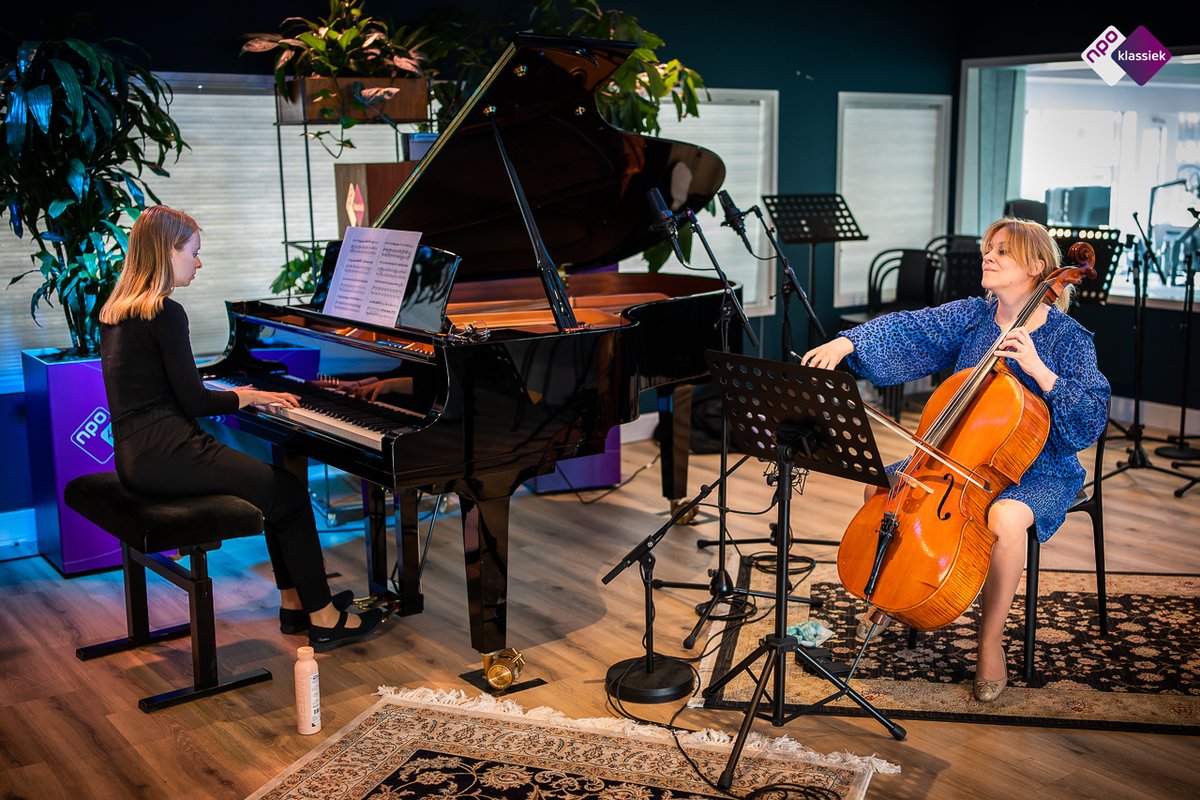 PodiumRadio4 tweet media