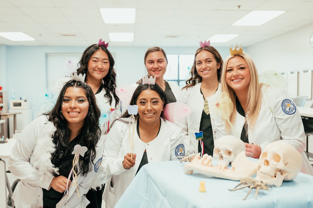 sccyourcollege's tweet photo. Smile Makers and Dream Chasers!
#spartanburgcommunitycollege #sccbound #student #college https://t.co/j9F3rF9BY5