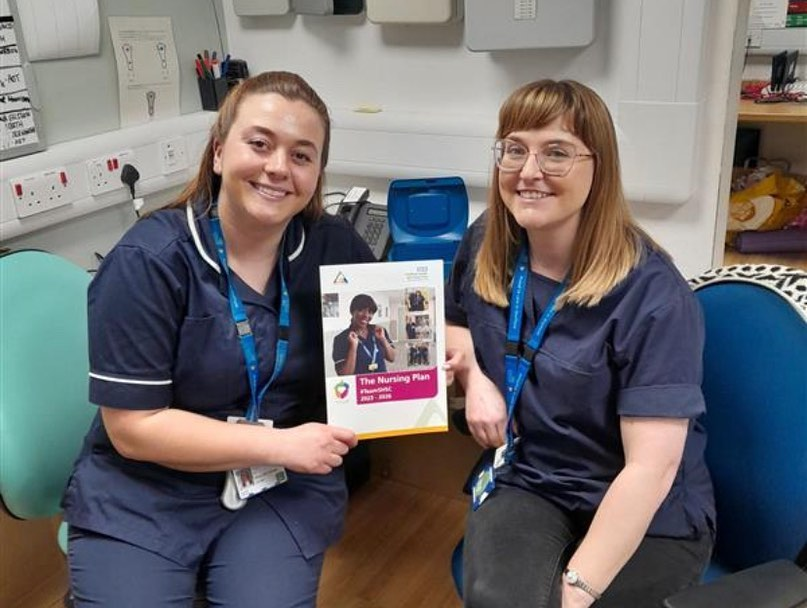 SHSCFT's tweet photo. Our lead physical health nurse, Pene Fati has today been on a tour of SHSC teams discussing our Nursing Plan on International Nurses Day with both nurses and support workers!

#InternationalNursesDay #ind2023 https://t.co/zqWZpUpiD7