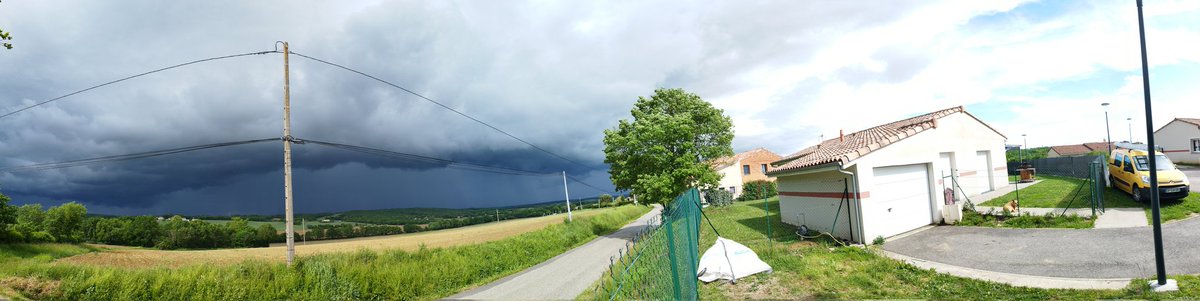I guess it's going to rain... #gers #storm #meteo