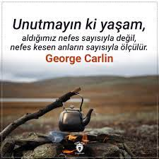 Gungordemirkan1's tweet photo. ▫️ Gençken bilmiyorsun ama bilmediğini de bilmiyorsun
Yirmili, otuzlu yaşlarda bilmiyorsun ve bilmediğini biliyorsun.
Kırklı yaşlarda biliyorsun ama bildiğini bilmiyorsun
Elli yaşı geçince bilirsin ve bildiğini de bilirsin.
#GeorgeCarlin 🎂
#BrainDroppings
#Geceye
#GeceyeBirSöz https://t.co/9chcYvJYSe