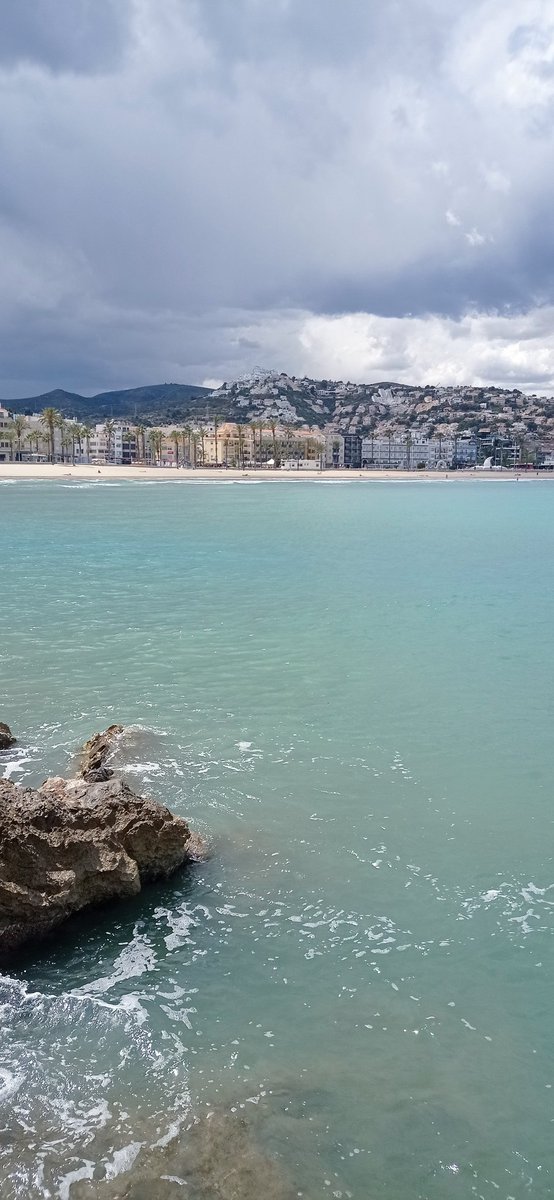 ☀️👨‍👩‍👧‍👦🔋