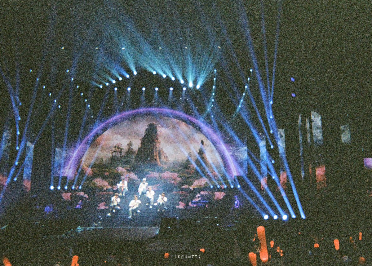 lideumtta's tweet photo. iKON my safe haven ❤️

iKON TAKE OFF IN SEOUL DAY 2
#iKONfilm #35mm 🎞️
#iKON #아이콘 @iKONIC_143 https://t.co/8M6QyJMHoj