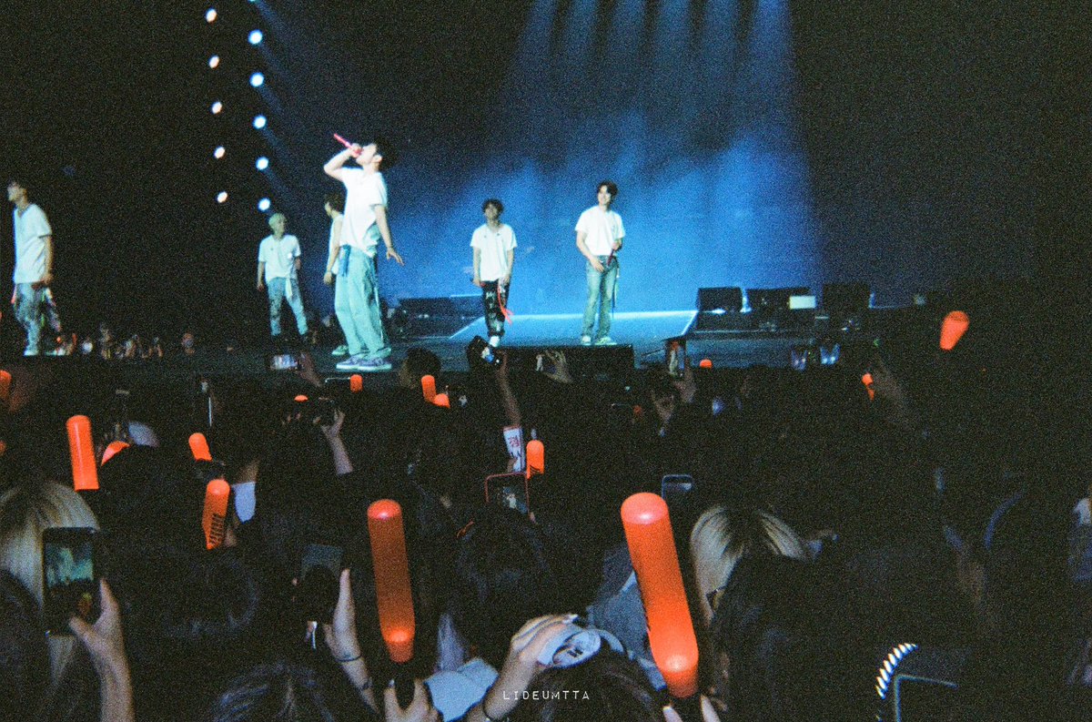 lideumtta's tweet photo. iKON my safe haven ❤️

iKON TAKE OFF IN SEOUL DAY 2
#iKONfilm #35mm 🎞️
#iKON #아이콘 @iKONIC_143 https://t.co/8M6QyJMHoj